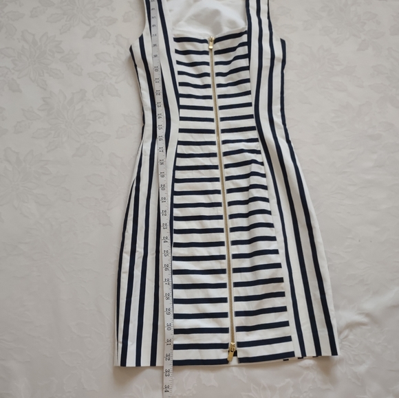 Striped bodycon form fitting exposed goldtone zipper - Picture 3 of 8